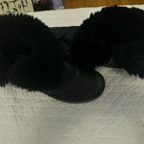 Boots - Picture 16 of 16